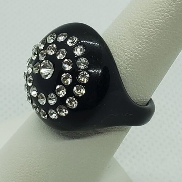 Black Rhinestone Swirl Ring - Picture 3 of 7